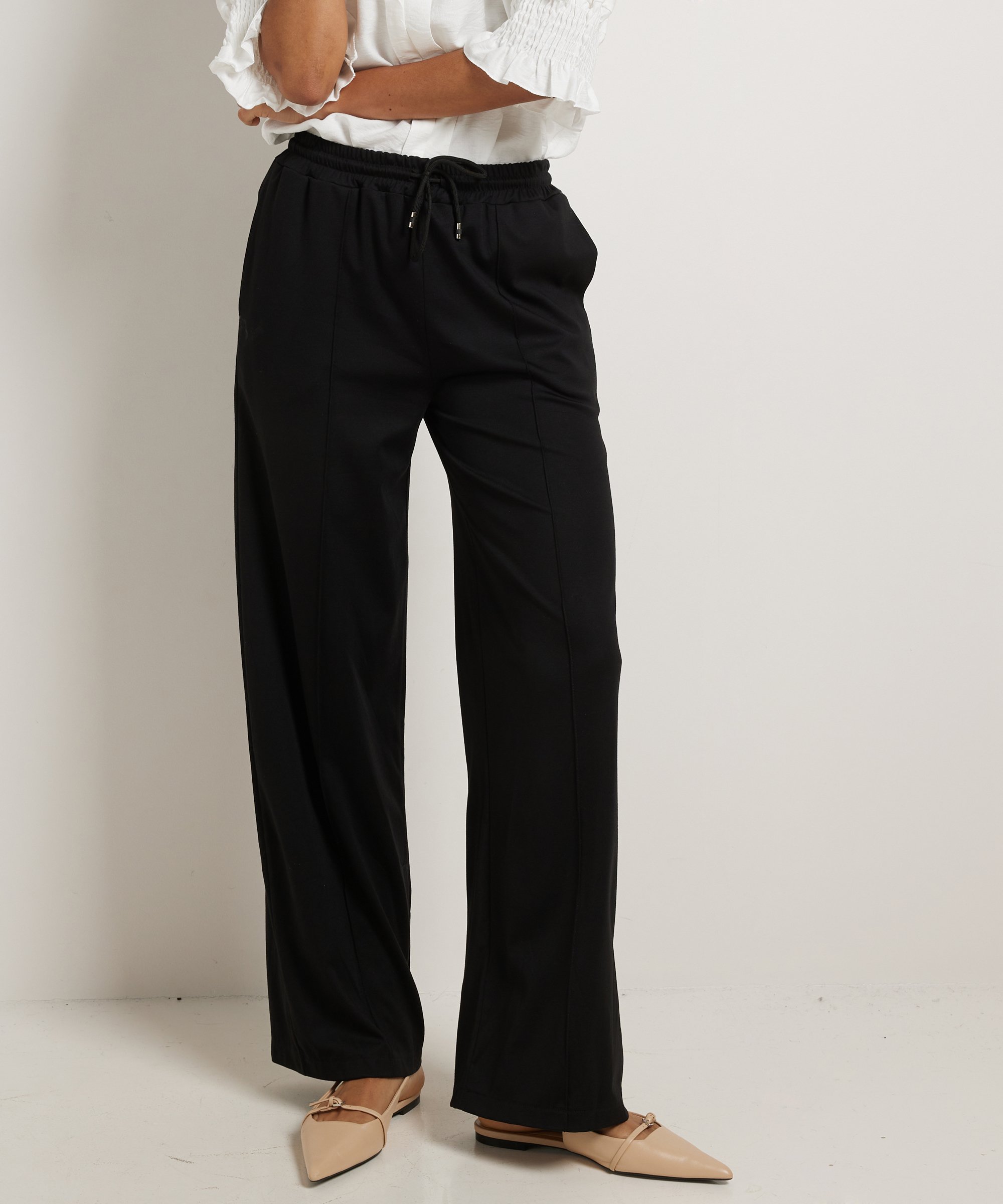 zwarte wide fit broek naad