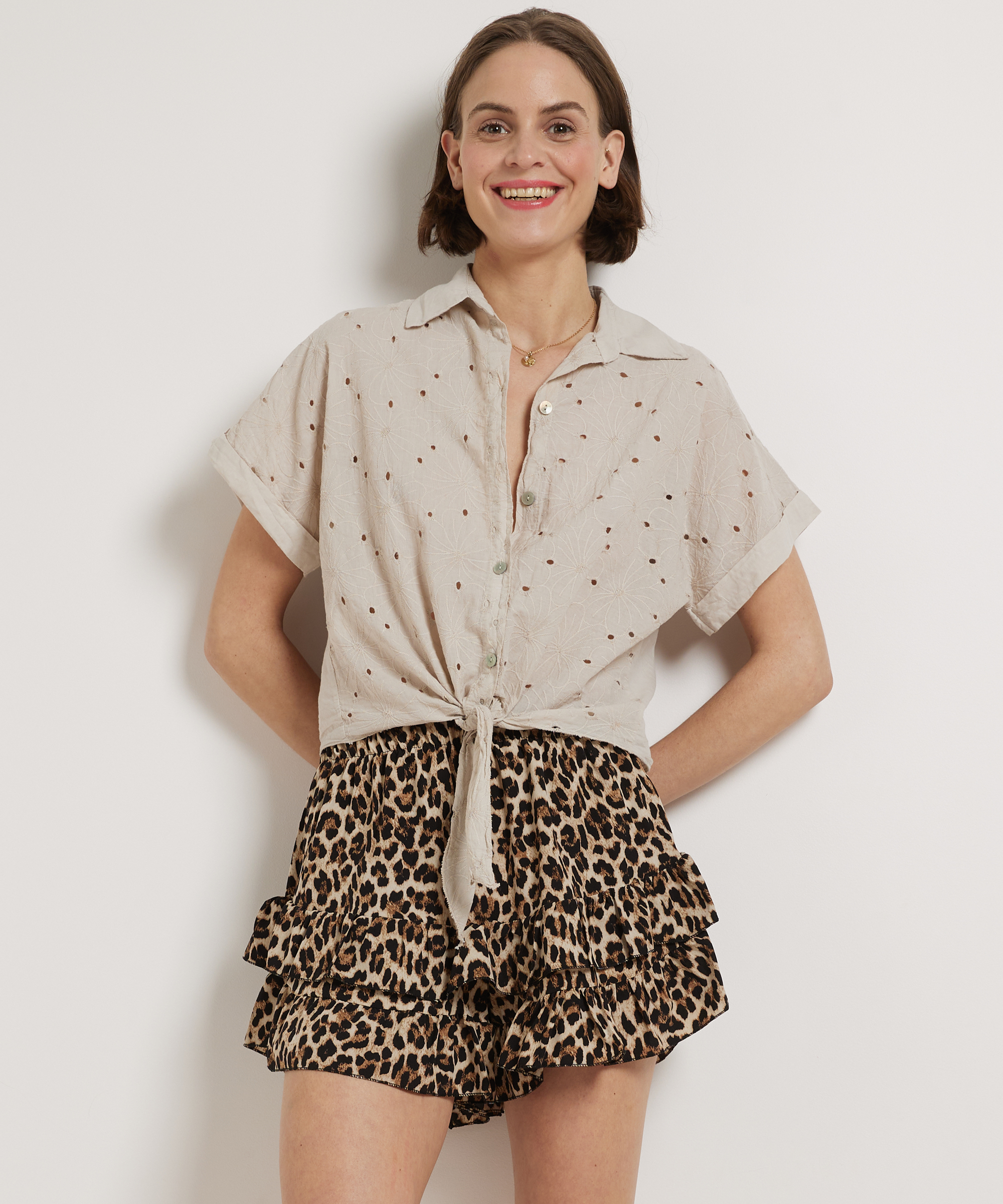 broderie blouse met knoop