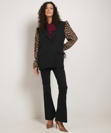 blazer met panterprint mouwen